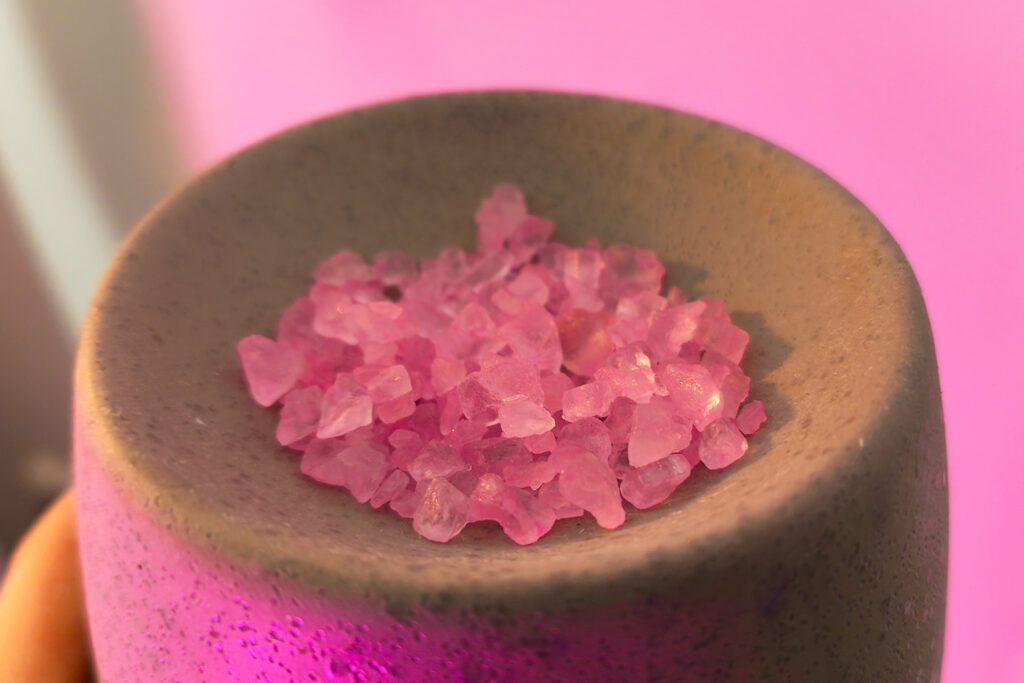 sizzlers in wax burner dish to be heated by tealight candle