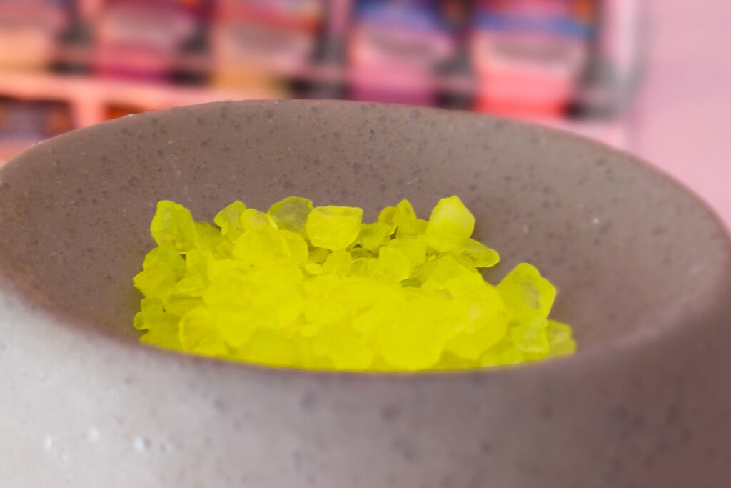 sizzlers-simmering-granules-in-burner-dish